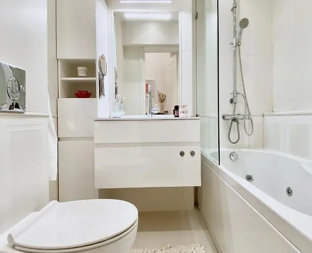 Vintage Centre 아파트 *